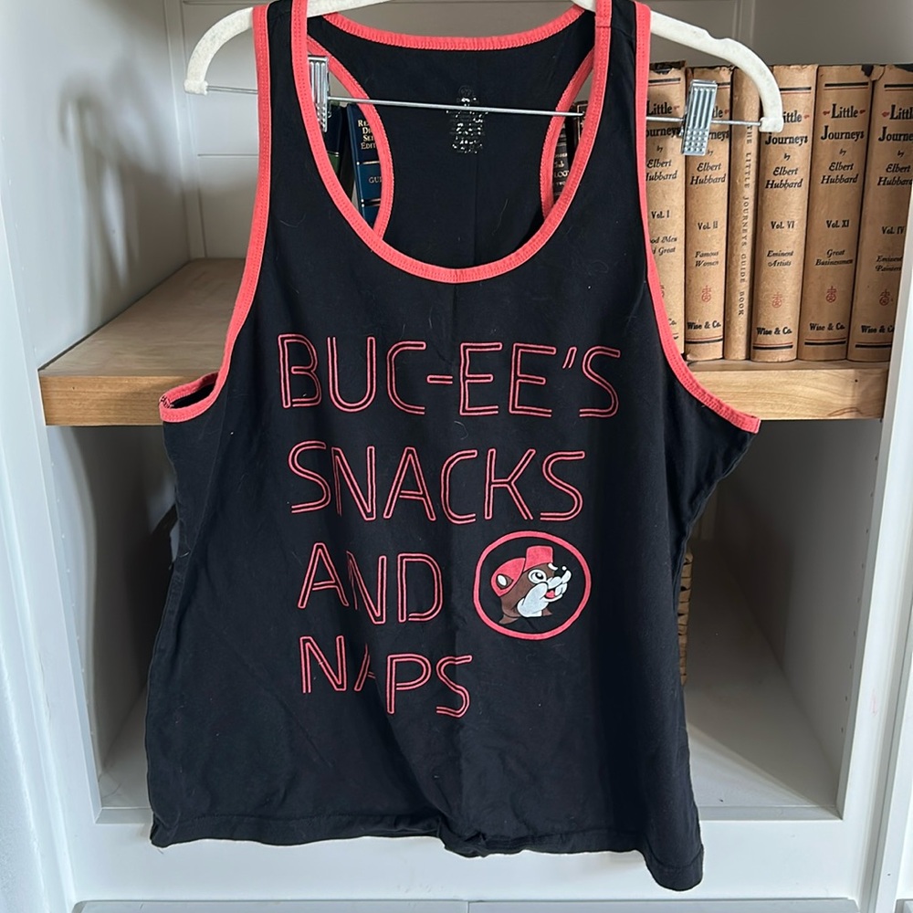 Buc-ee's Graphic T-shirt tank Top Red and Black Snacks and Naps
